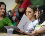 Prefeitura de Teresina entrega registros de imóveis a moradores do Residencial Primavera