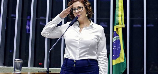 Condenada pelo STF, Carla Zambelli é presa na Itália