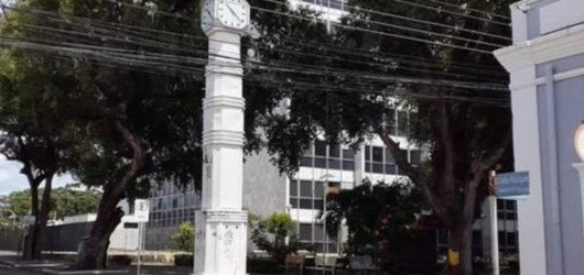 Relógio da Praça Rio Branco volta a ser destaque com programação musical
