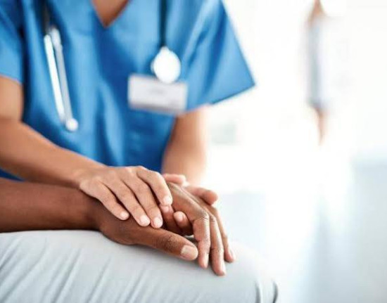 Antibióticos poderão ser prescritos por enfermeiros após decisão do Cofen