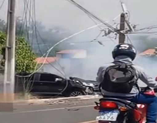 Motociclista morre e ex-prefeito fica ferido após colisão em Picos