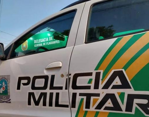 Mãe e filha sofrem queimaduras após homem jogar gasolina e atear fogo
