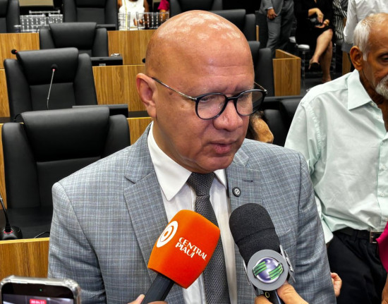 Franzé volta a criticar forma como governo veta projetos e pede diálogo