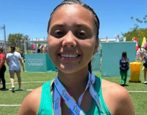 Piauiense Yasmin Cruz brilha no Sul-Americano e leva dois ouros para o Brasil