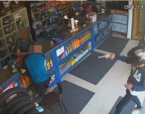 Assaltantes invadem loja em Timon, rendem vítimas e escapam em poucos segundos