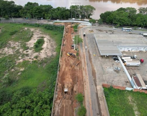 Liberação da Avenida Maranhão é adiada após chuvas encharcarem o solo