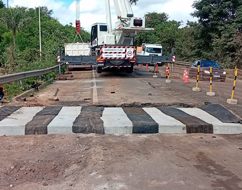 Trecho da BR-343 interditado por chuvas pode reabrir na segunda-feira (15)