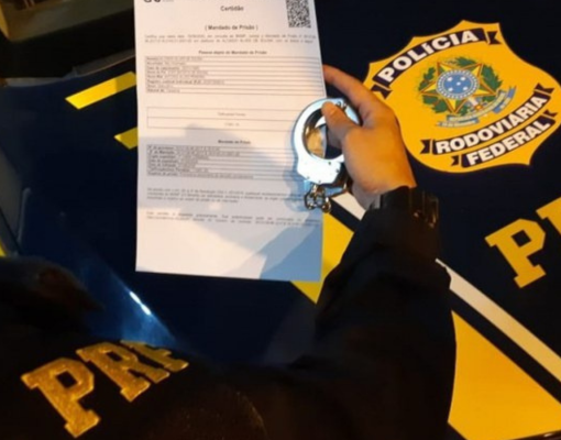 Foragido da Justiça é preso pela PRF durante fiscalização em Teresina