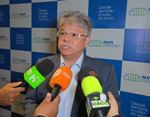 “Infeliz”, diz Gustavo Neiva ao reagir a fala de João Mádison sobre dinheiro em eleição