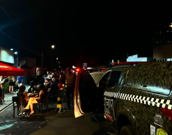 Operação Silêncio e Paz fiscaliza bares e apreende arma e drogas em Teresina