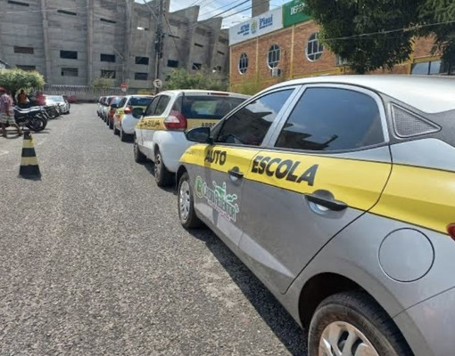 CNH pode ficar até 80% mais barata com fim da exigência de autoescola