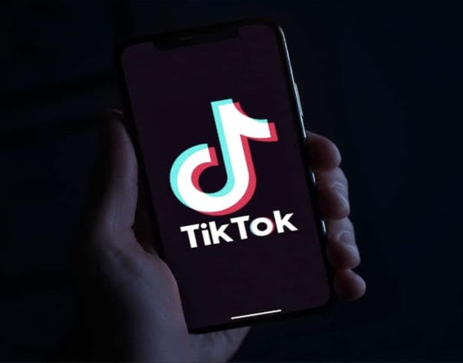 TikTok lança novos recursos para proteger adolescentes na plataforma