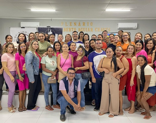 Profissionais da beleza recebem orientações em Esperantina