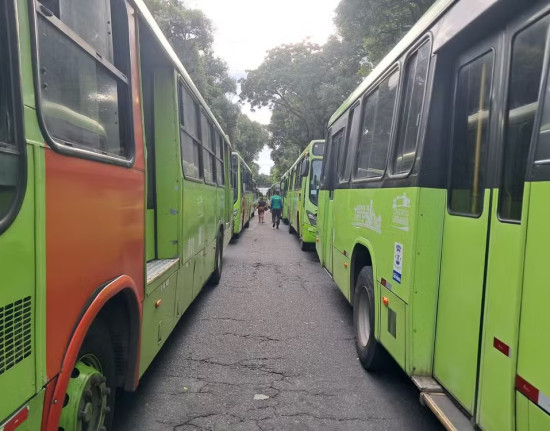 Motoristas e cobradores aceitam acordo e greve dos ônibus em Teresina deve ser evitada
