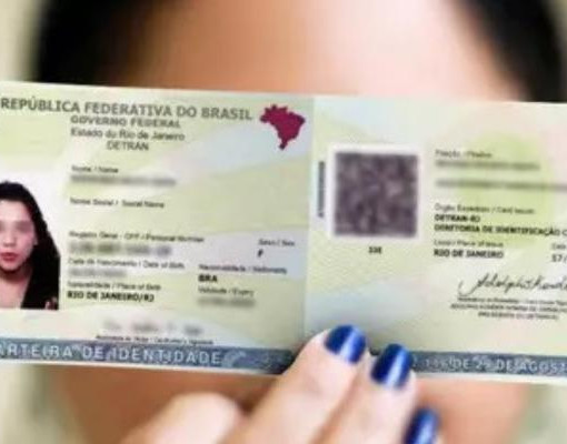Servidores aposentados devem atualizar identidade até 30 de abril