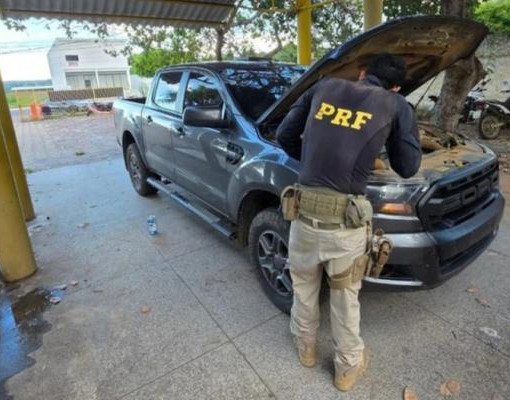Caminhonete roubada em SP é localizada pela PRF no Sul do Piauí
