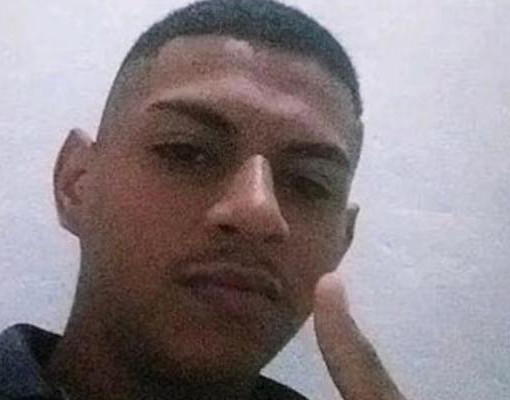 Jovem executado dentro de bar pode ter sido confundido com alvo de criminosos, aponta DHPP