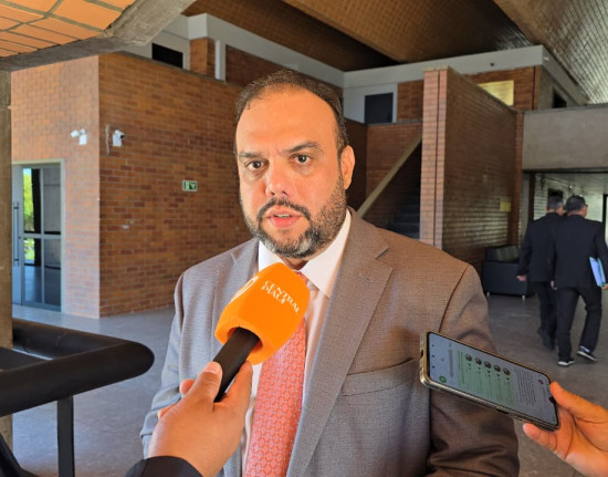 Ziza Carvalho defende regulamentação de plataformas digitais e apostas on-line
