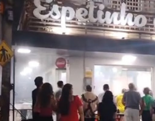 Funcionária fica ferida após princípio de incêndio em espetaria de Teresina