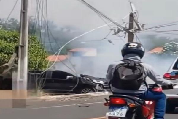 Motociclista morre e ex-prefeito fica ferido após colisão em Picos
