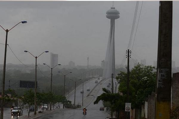 Inmet emite alerta para 188 cidades e chuvas seguem no Piauí até o Natal