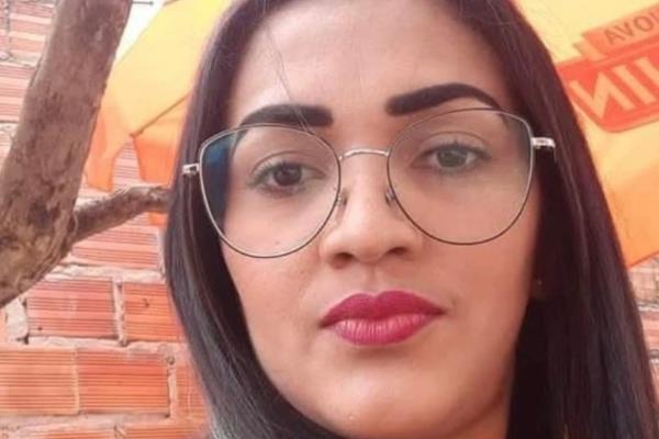 Mulher é morta a facadas após desentendimento em bar no Centro de Teresina
