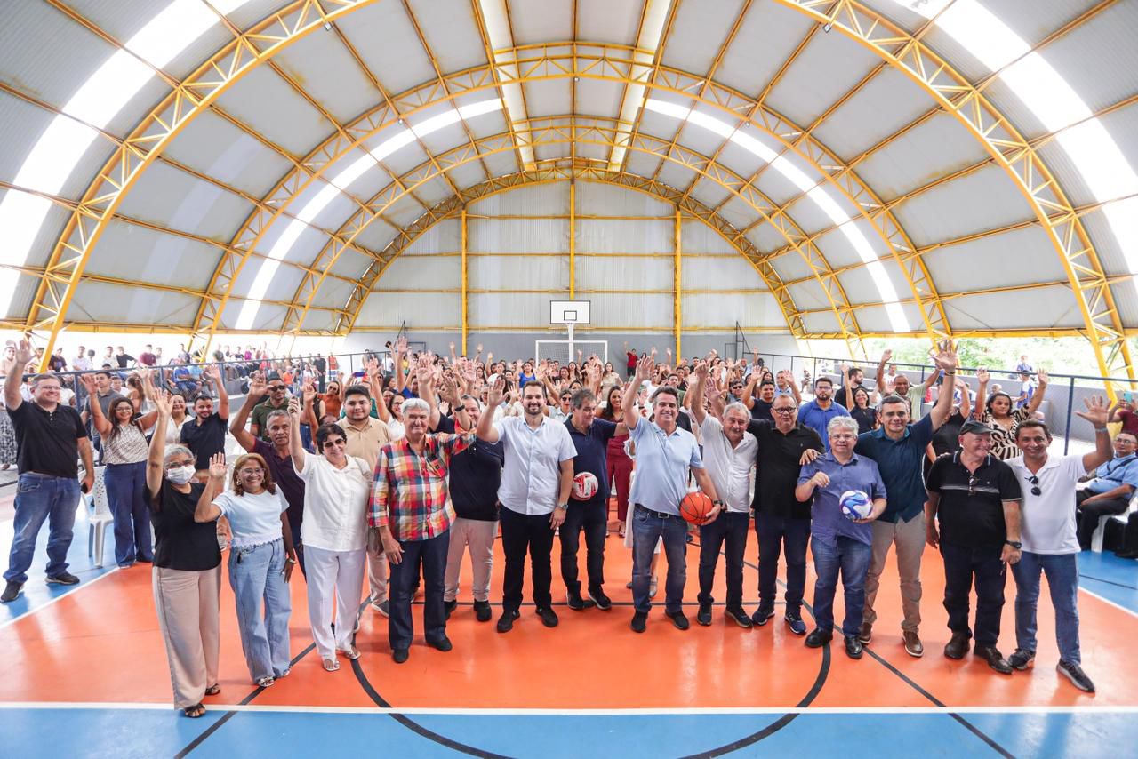 Ciro Nogueira inaugura quadra escolar e anuncia novos investimentos durante agenda pelo Piauí