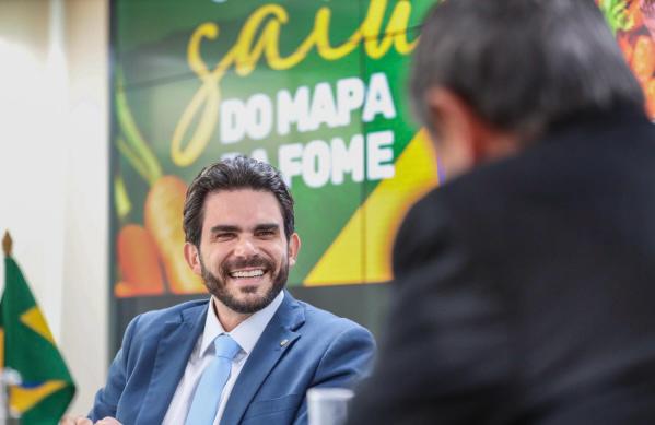 Deputado estadual Dr. Marcus Kalume anuncia 4.500 m² de calçamento na comunidade Papa Pombo