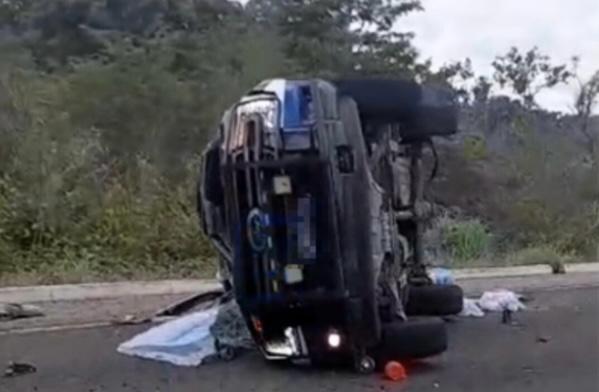 Viatura da Polícia Penal capota na BR-343 com detentas em Piracuruca