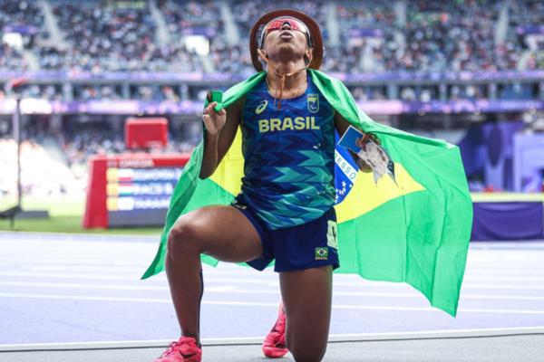 Piauiense Antônia Keyla bate recorde mundial e leva ouro no Mundial Paralímpico