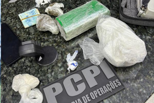 Foragido por roubo e tráfico é preso e polícia apreende drogas e munições em Teresina