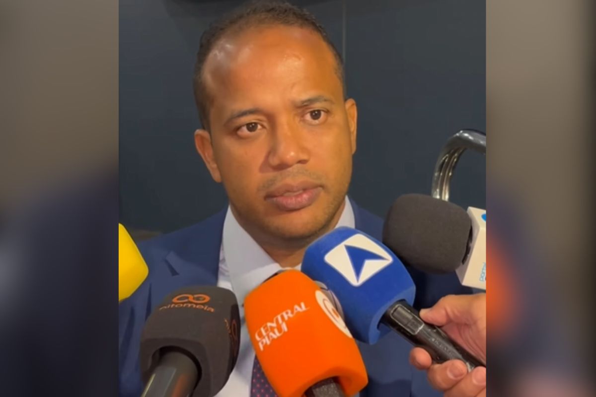 “Prefeito conhece mais do que ninguém o orçamento”, diz Enzo sobre relatório da CPI