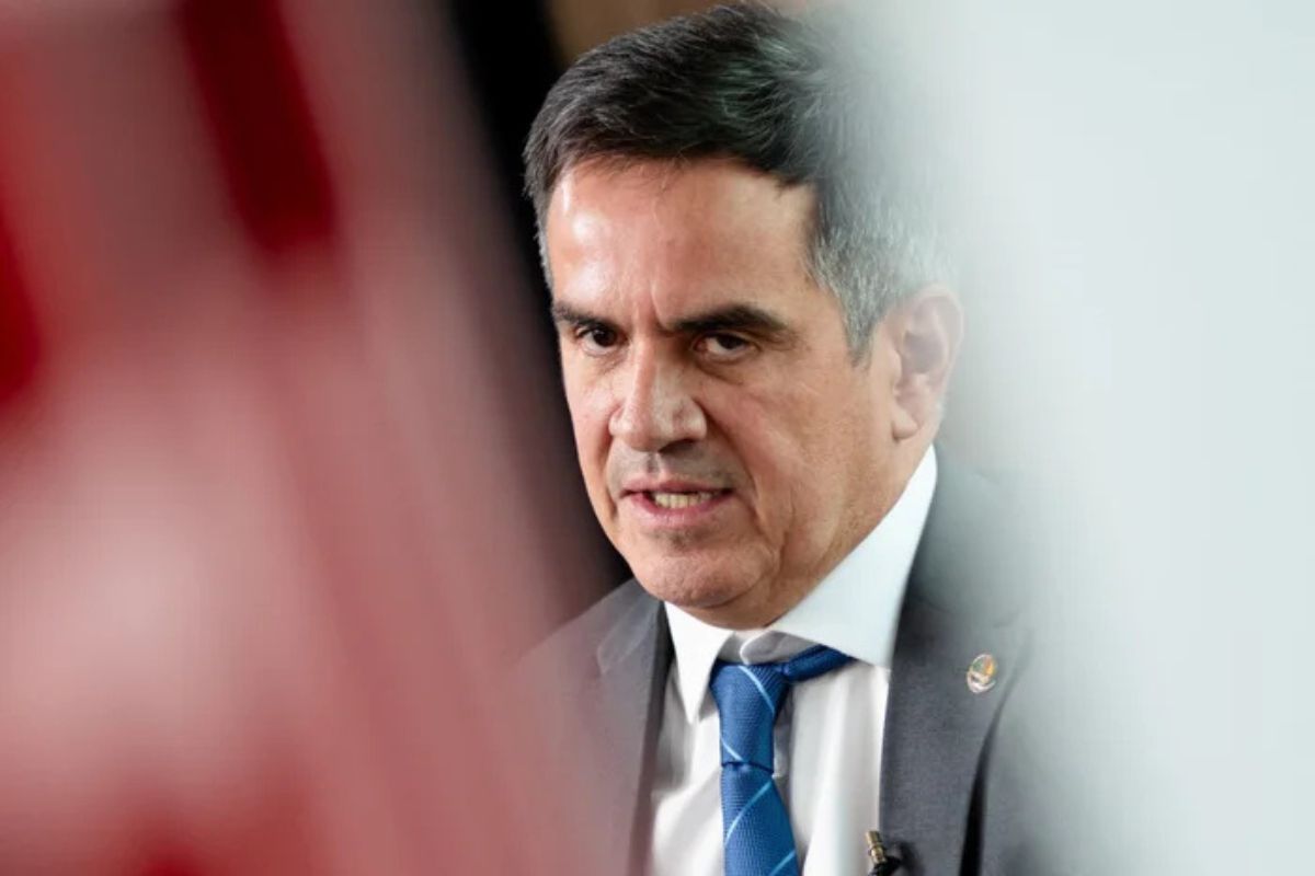 “Bandido se enfrenta com bala”, diz Ciro ao comentar operação no Rio e criticar segurança no Piauí