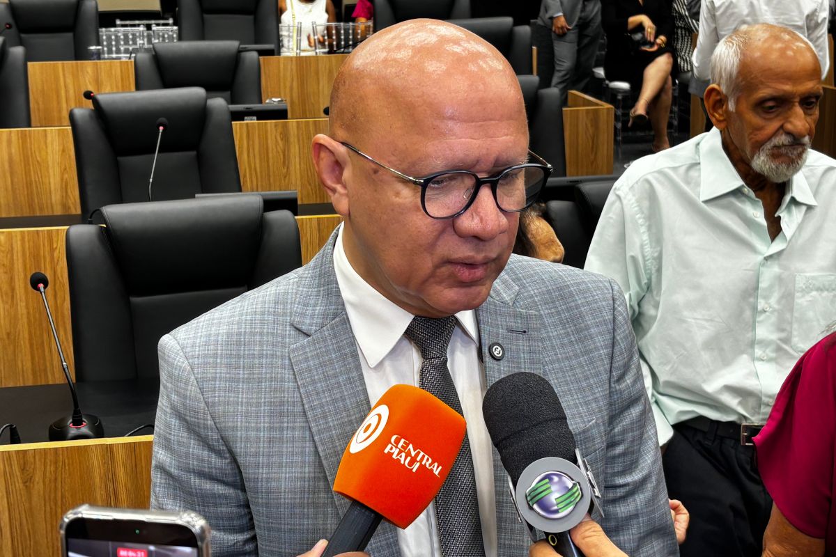 Franzé volta a criticar forma como governo veta projetos e pede diálogo