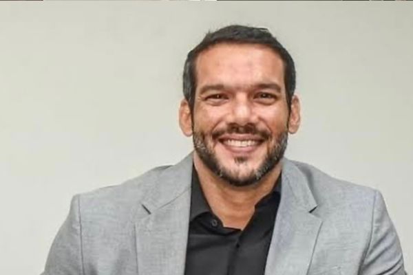 Samir Xaud visita Piauí e discute projetos e investimentos para o futebol local