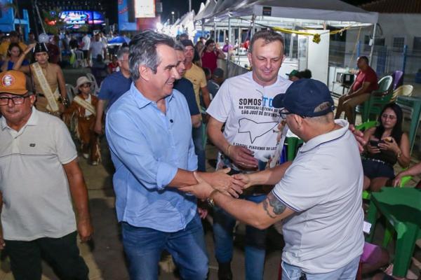 Em agenda pelo interior do Piauí, Ciro Nogueira inaugura obras e participa de corrida