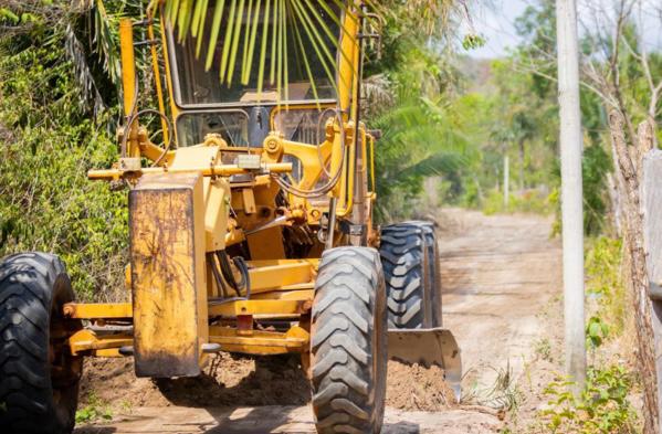 Prefeitura de José de Freitas recupera mais de 300km de estradas vicinais em um ano de gestão