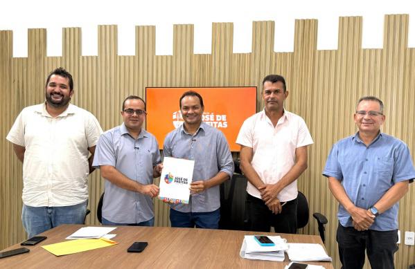 Prefeito Pedro Gomes autoriza reforma e modernização de cinco escolas em José de Freitas