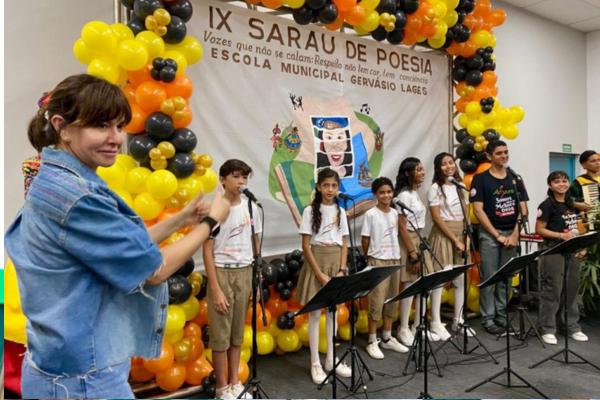 Escola Gervásio Lages promove noite de poesia e cultura em Esperantina