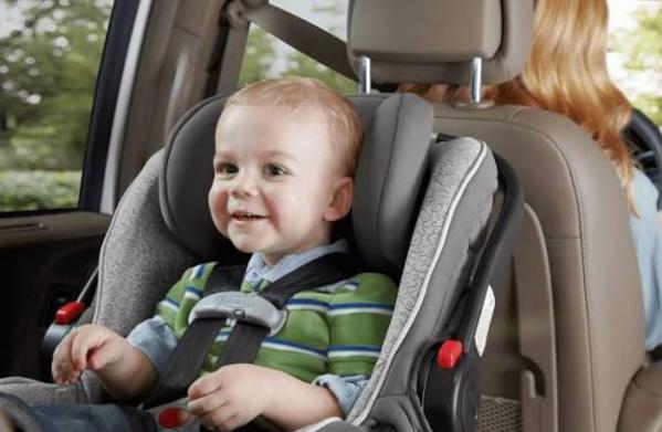 Uso correto da cadeirinha infantil é reforçado em alerta do Inmetro