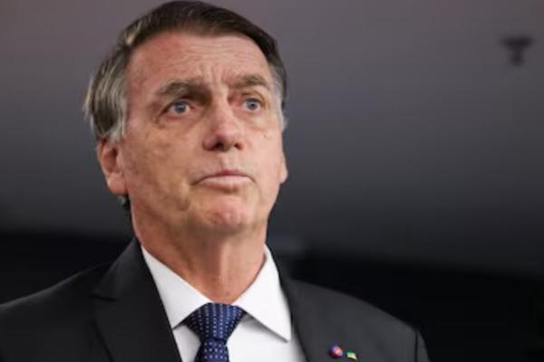 Bolsonaro começa a pagar pena de 27 anos e pode ficar preso até os 97