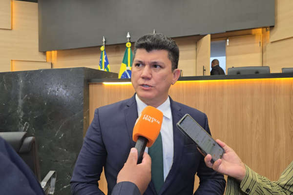 Deputado Rubens Vieira autoriza construção de arena esportiva em Cajueiro da Praia