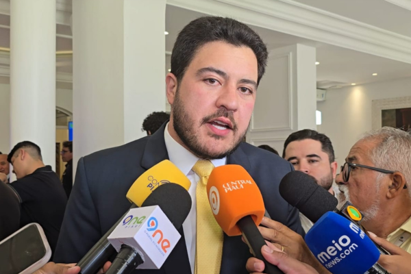 Deputado Jadyel Alencar anuncia apoio a Ciro Nogueira na disputa pelo Senado