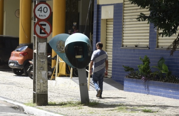 Orelhões têm data para acabar no Brasil e Piauí ainda mantém 481 unidades ativas