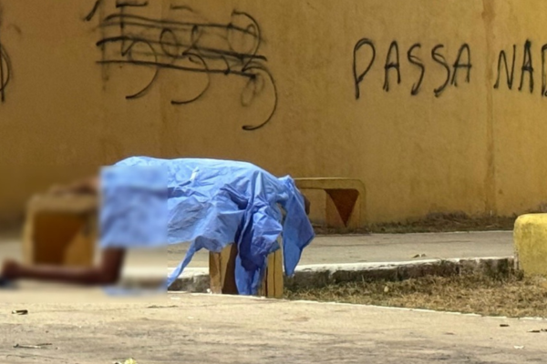 Adolescente de 16 anos é morto a tiros em praça pública na zona Leste de Teresina