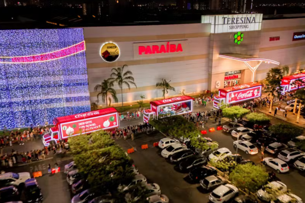 Caravana de Natal com Papai Noel percorre ruas de Teresina neste sábado (1º)