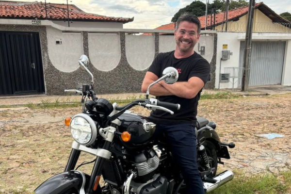 Apresentador César ‘Fire’ passa por cirurgia na mão e punho após acidente no Piauí