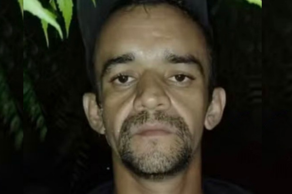 Identificado o homem encontrado morto com várias facadas durante em Picos