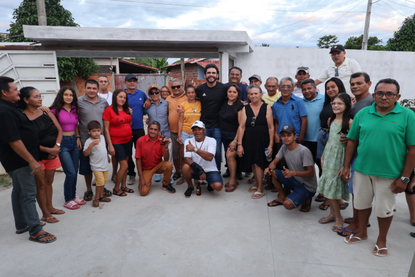 Deputado Dr. Marcus Kalume acompanha obra de calçamento em Lagoa de São Francisco