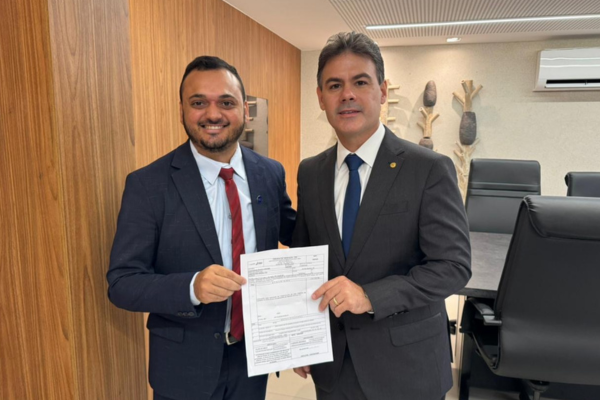 Severo Eulálio articula construção de casa de farinha em Ribeira do Piauí